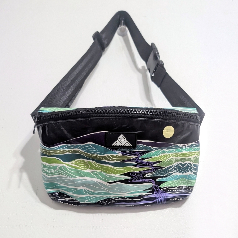 3MEANUI Haley Kailiehu Hawaii Art Fanny Pack Shoulder Sling Bag